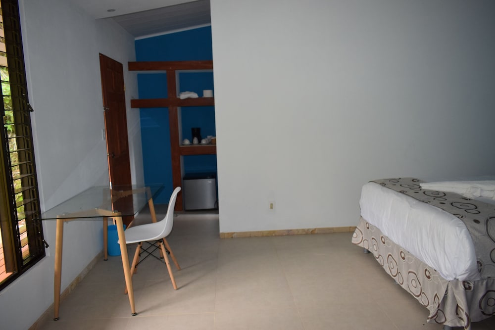Hotel Quelitales 14/50