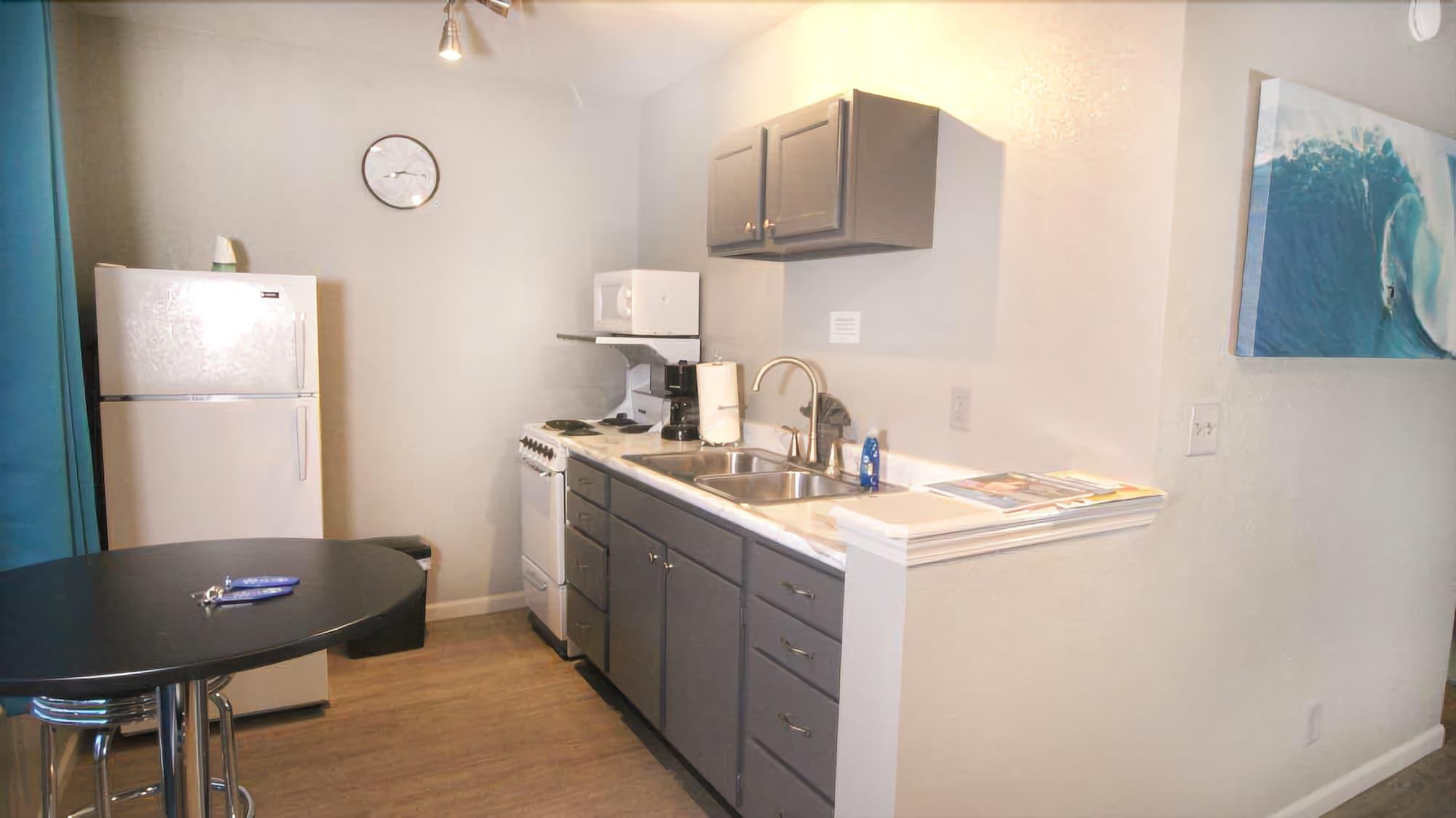 Sunset Beach Resort 12/40