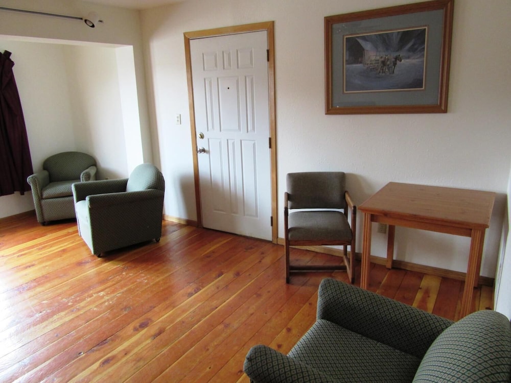 Yellowstone Country Inn 29/48