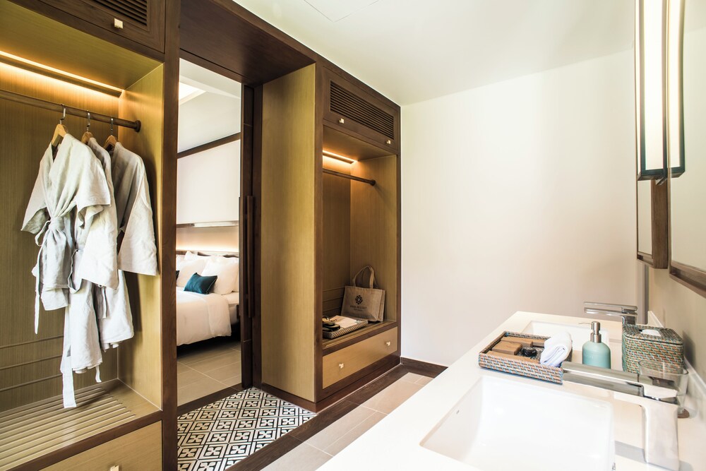 Fusion Resort & Villas Quy Nhon 50/50
