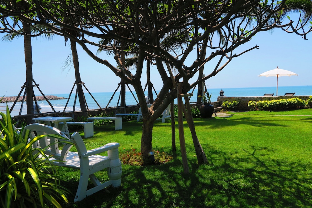 Chomtalay Resort At Had Chaosamran Beach 18/34