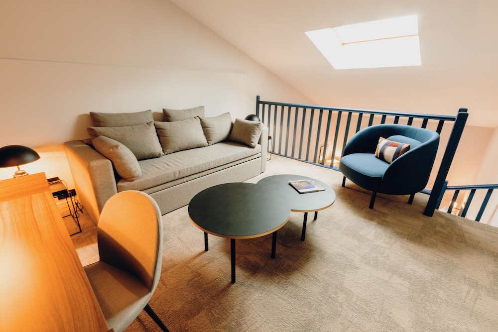Hostellerie Cedre and Spa Beaune 37/55