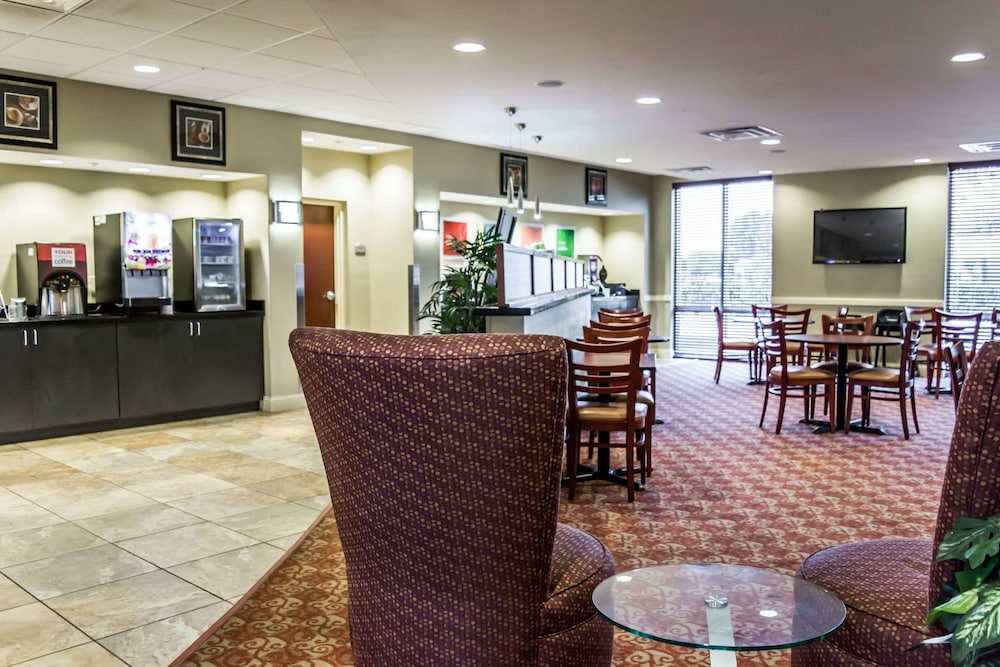 Comfort Suites Palm Bay - Melbourne 39/52
