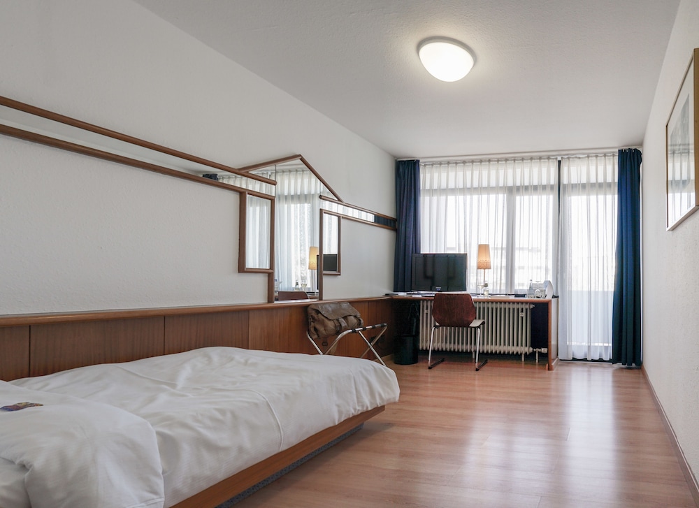 Hotel Berlin 16/52