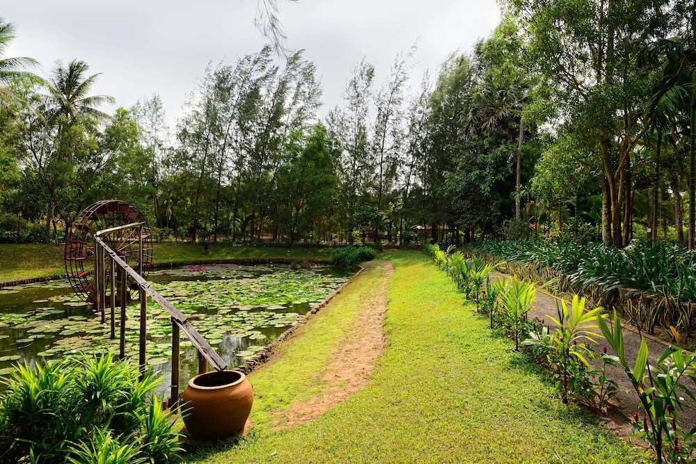 Nataya Roundhouse Coral Bay Resort and Spa 38/51