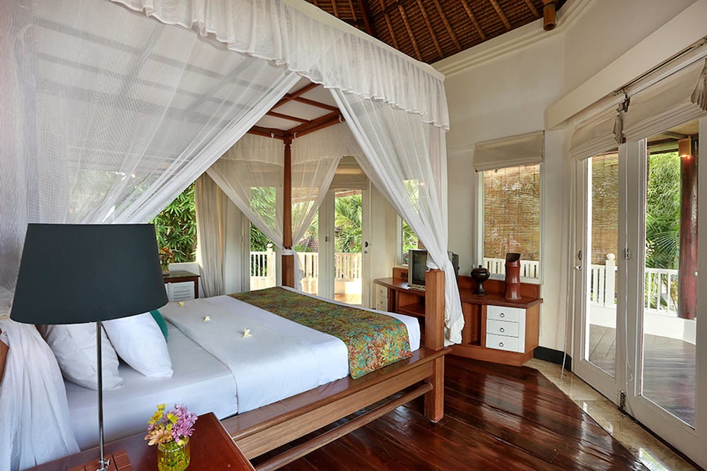Gajah Biru Bungalows 10/50