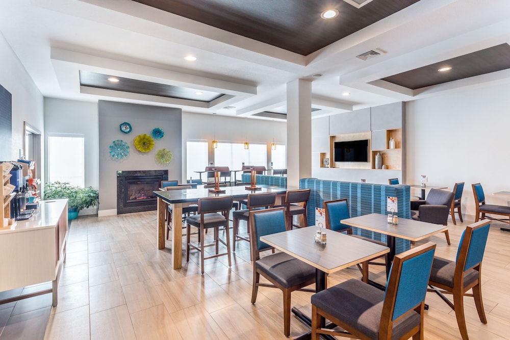 Holiday Inn Express Hotel And Suites Eau Claire North 50/57