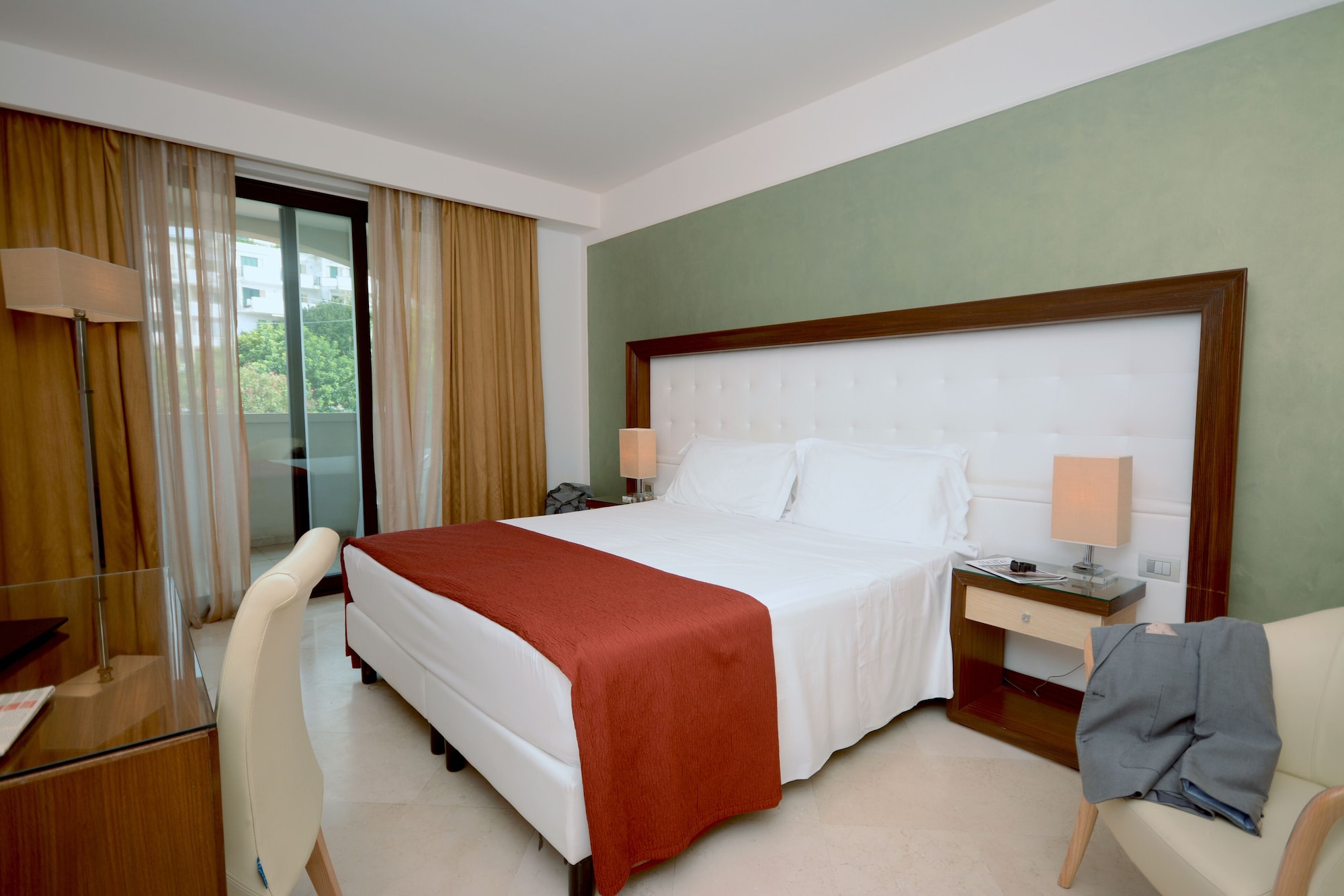 CLASSIC, DOUBLE OR TWIN BED