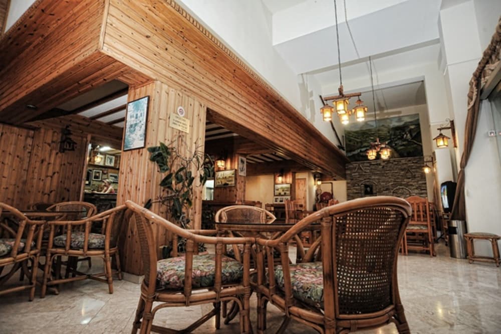 Elysso Hotel 49/60