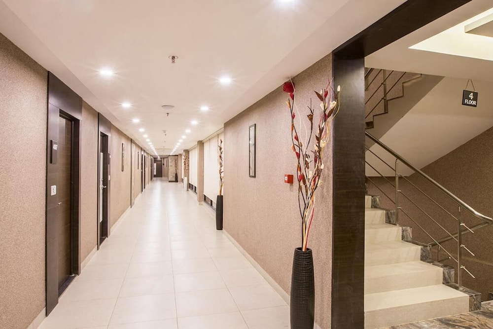 Hotel Prominent Coporate Residency 14/27