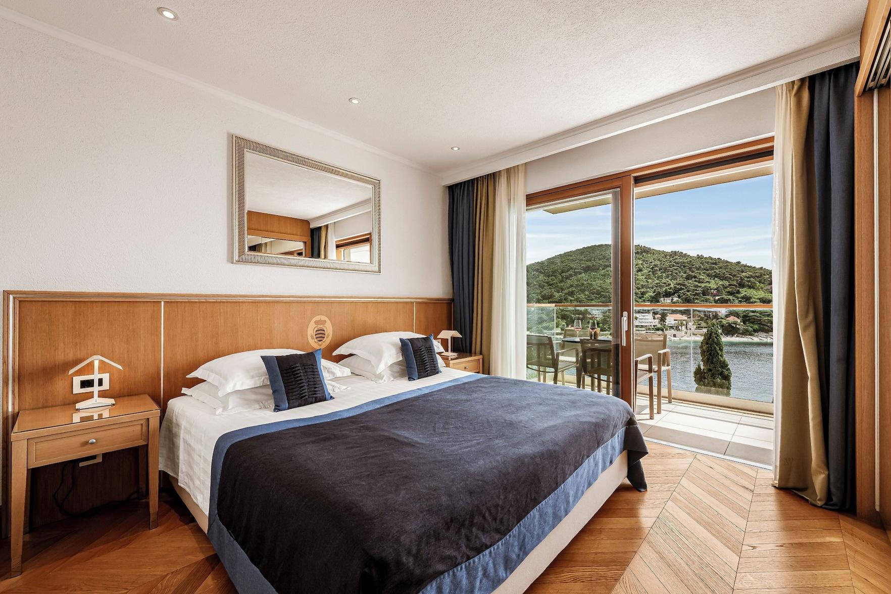2 BEDROOMS, LUXURY, APARTMENT, SEA VIEW