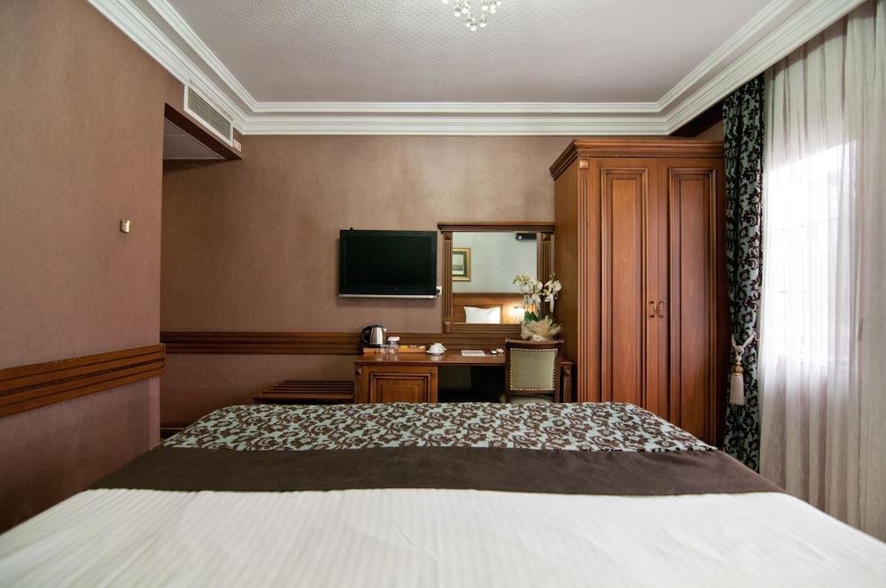 FERMAN HOTEL 62/72