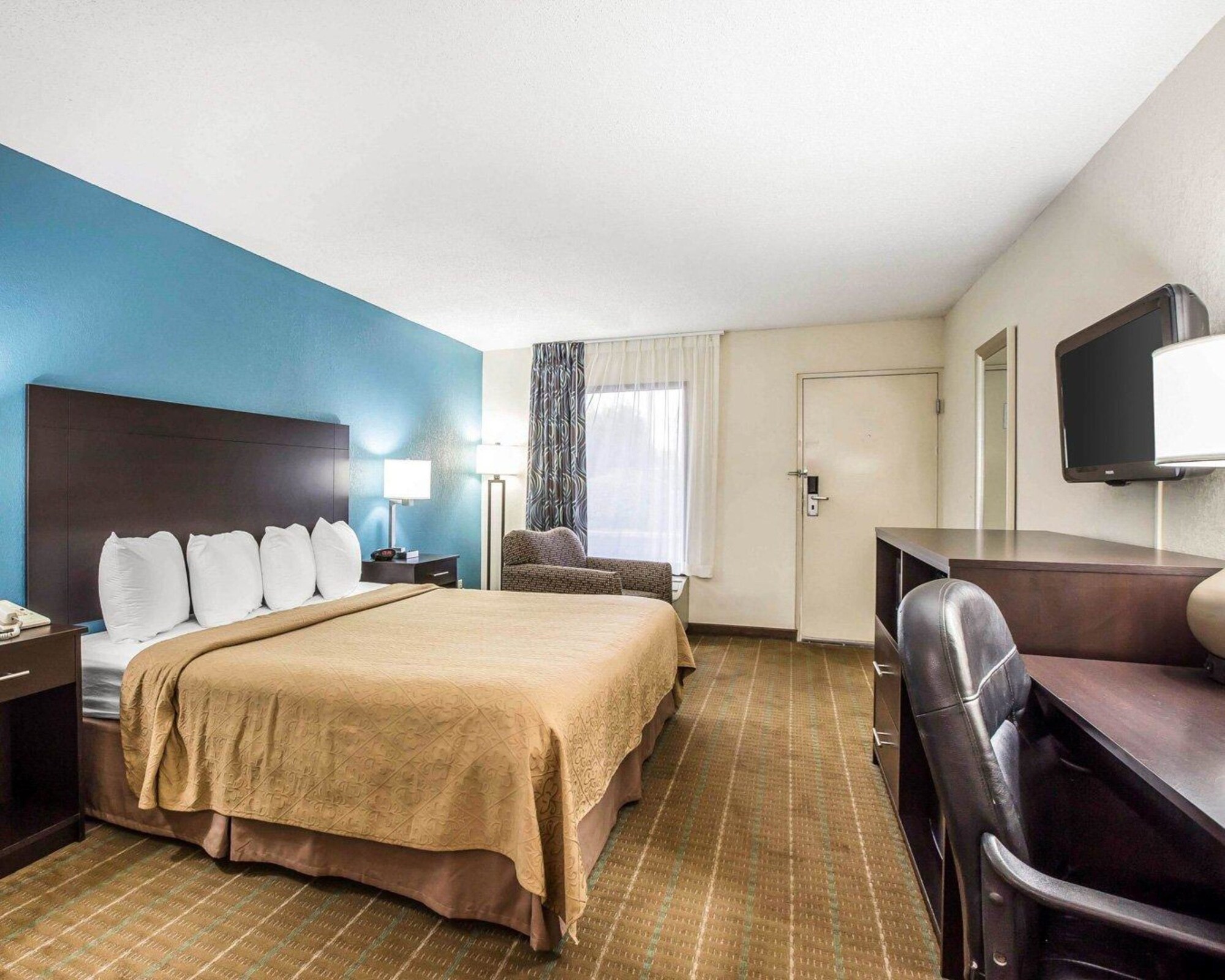BUSINESS, KING BED