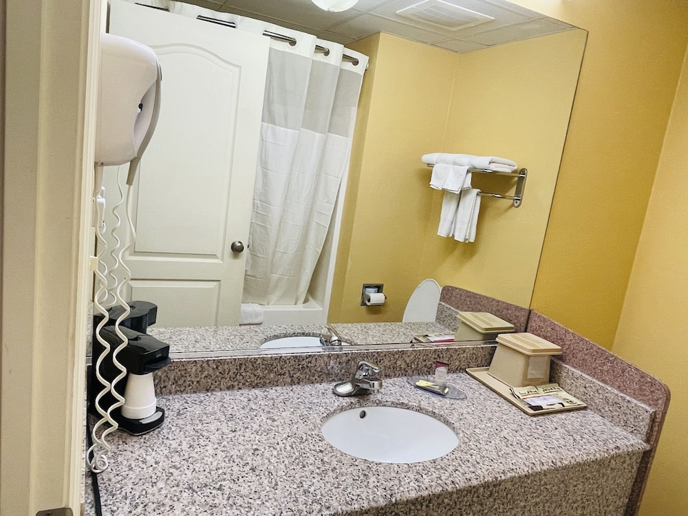 Mountain Inn and Suites Dunlap 19/22