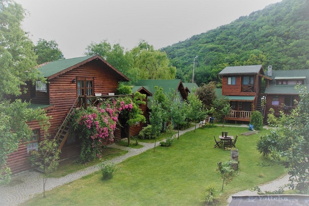 Tranquilla River Lodge - Adults Only 42/50