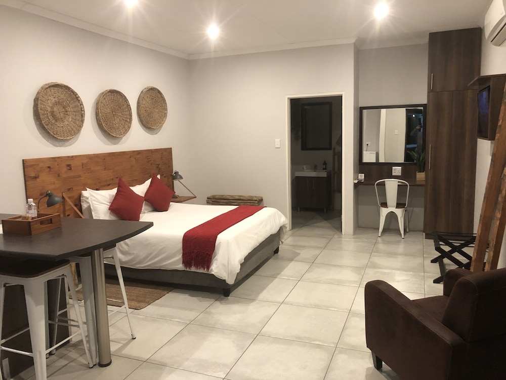 The Maxton Boutique Hotel 9/45