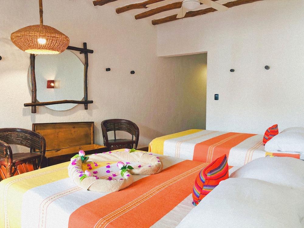 Beachfront Hotel La Palapa - Adults Only 8/36
