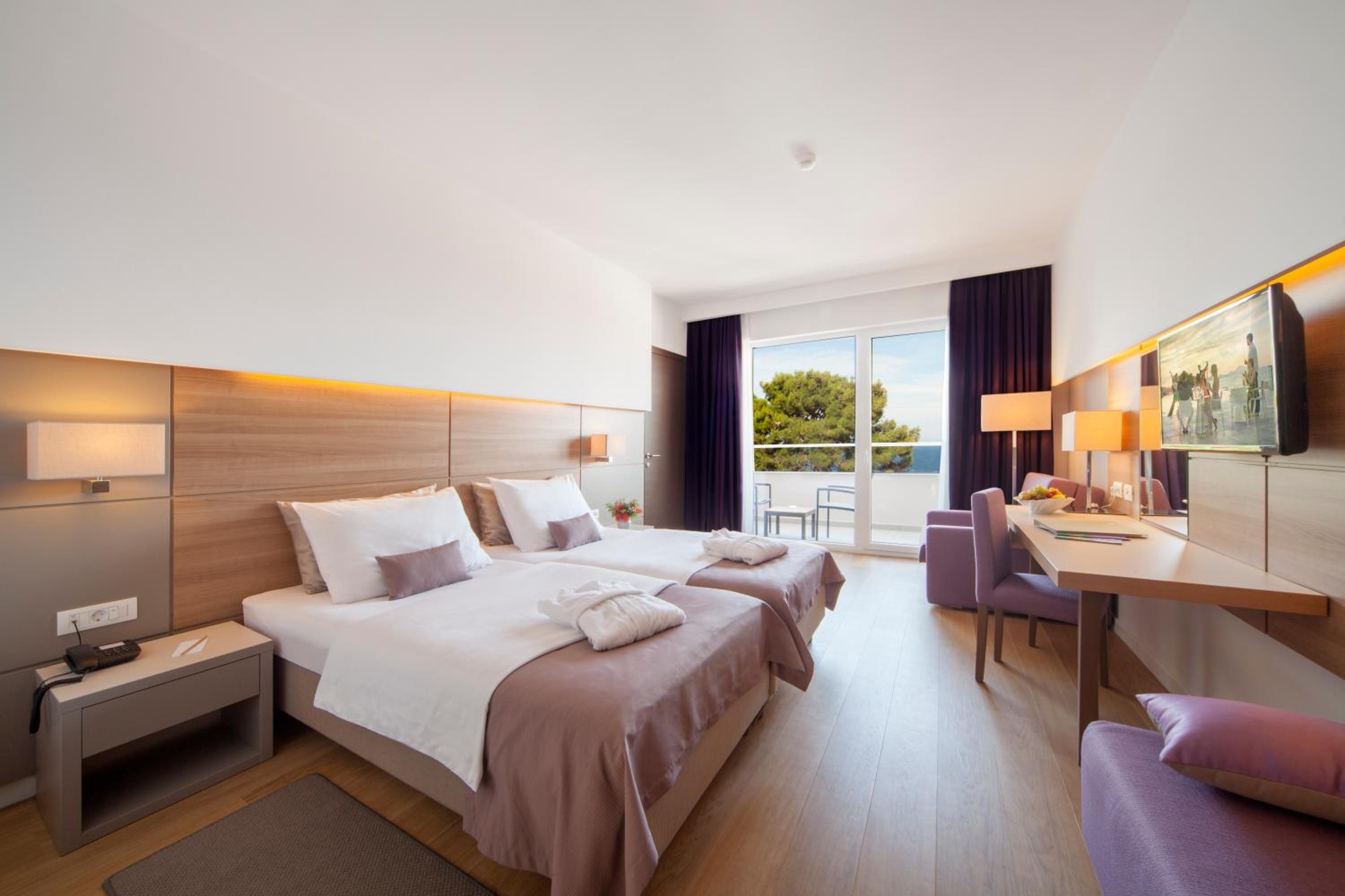 Comfort, Twin Beds, Sea Side, Balcony