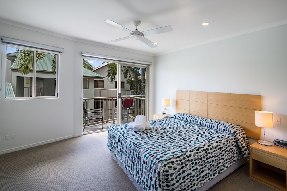 OFFSHORE NOOSA RESORT 10/78