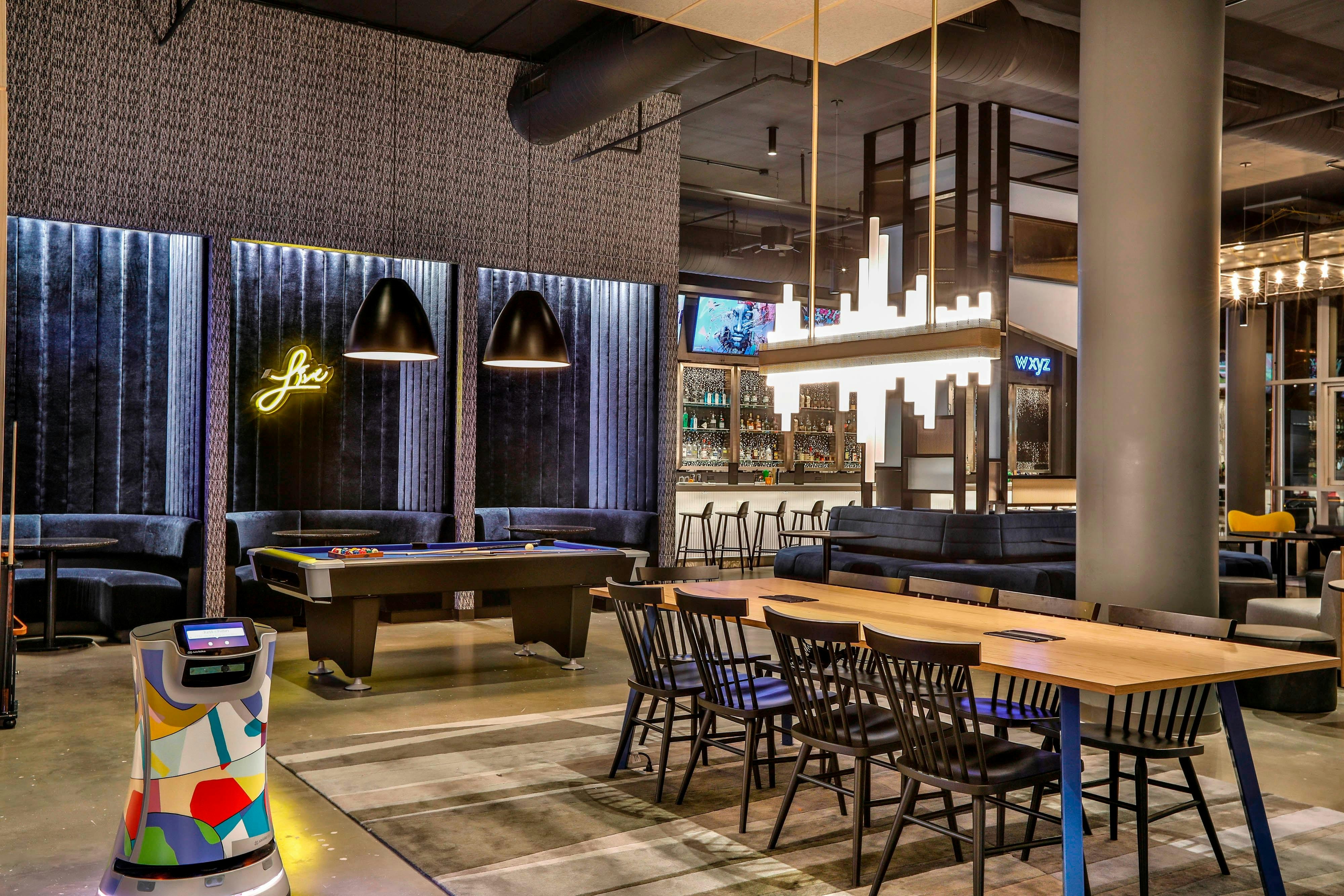 Aloft Chicago Mag Mile 30/47