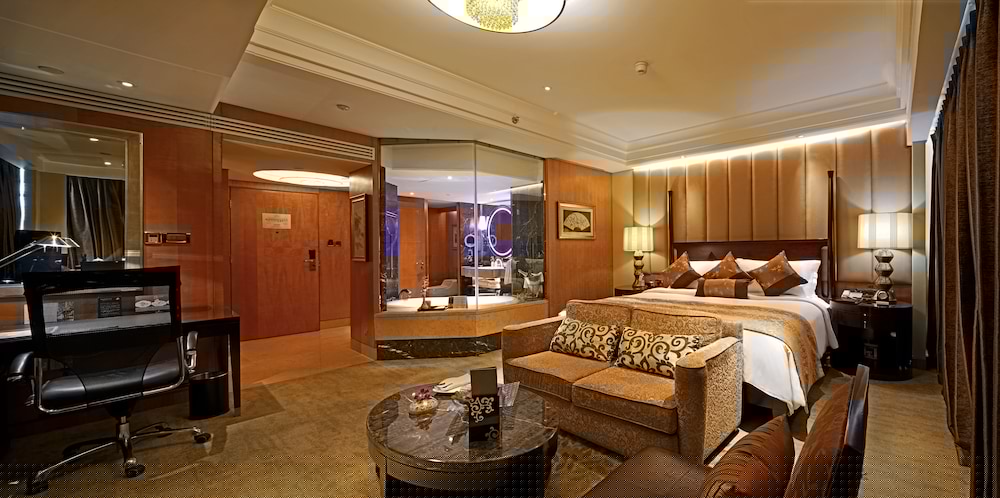 Intercontinental Chengdu Century City 64/82