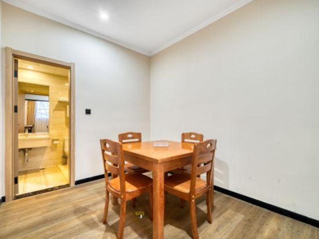 GreenTree Inn HuZhou AnJi YingBin Avenue Express Hotel 14/43