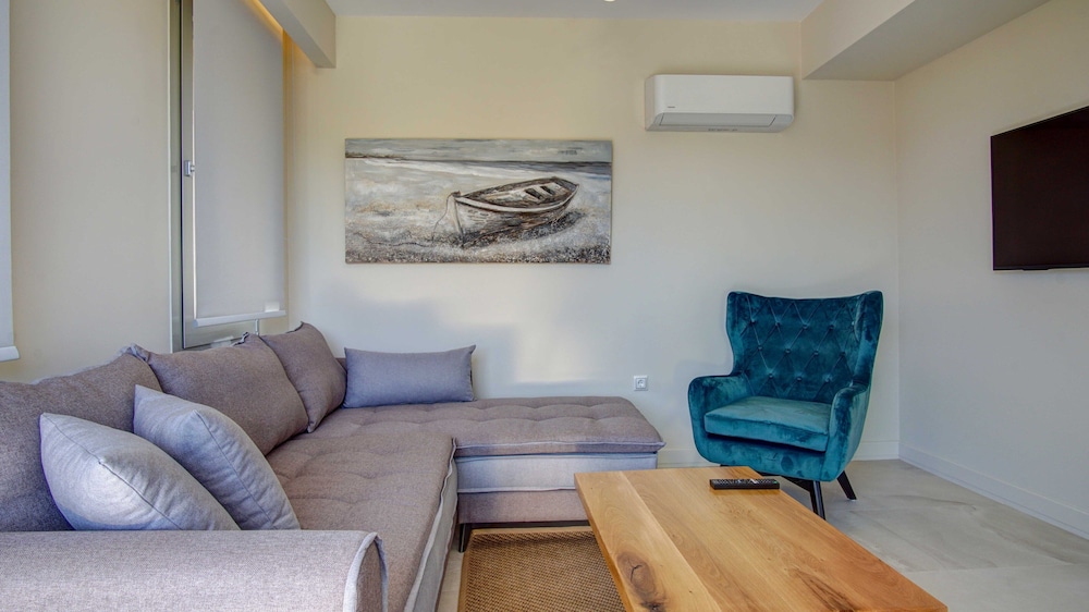 Tessera Boutique Hotel 55/75