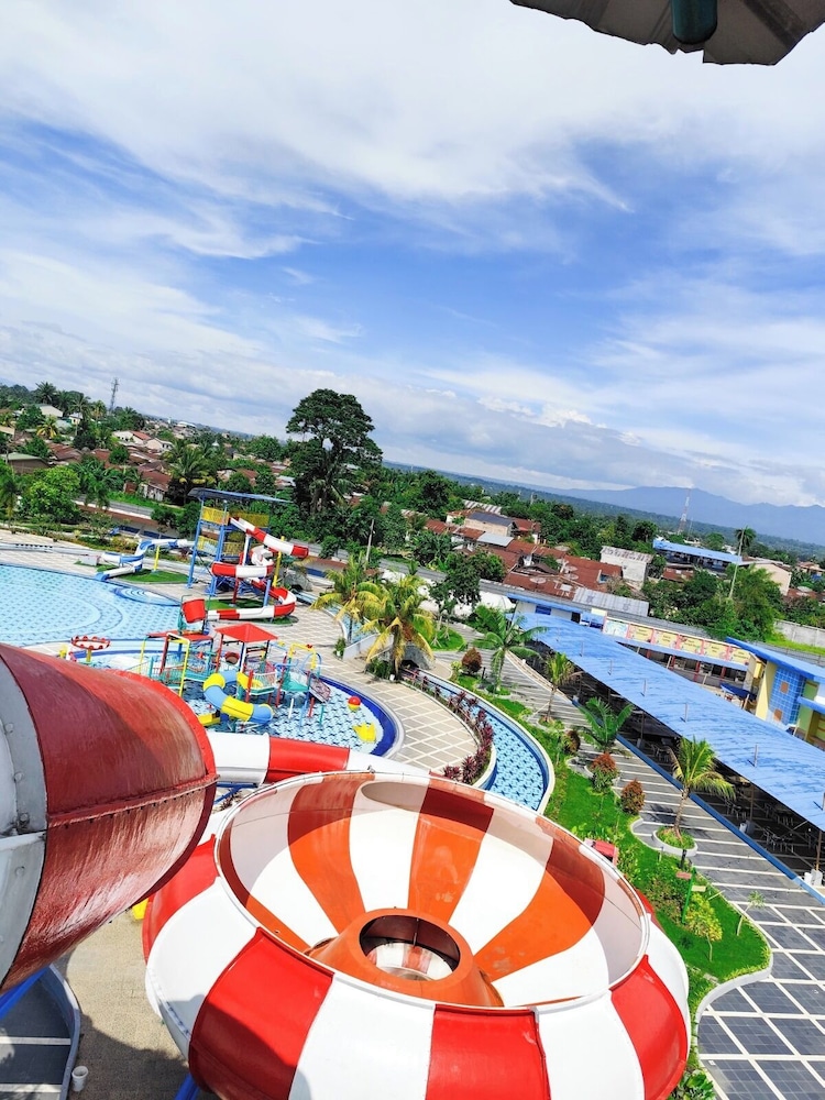 Manna Hotel Pematangsiantar 39/43