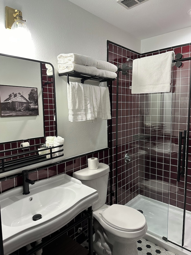 Hotel Vervana, Trademark Collection by Wyndham 64/66