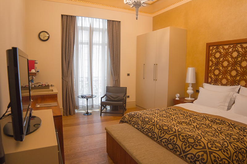 Deluxe, Double Bed