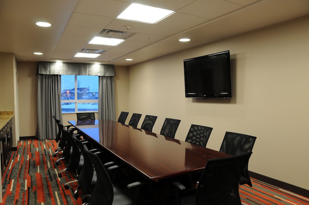 Chateau Inn and Suites Bonnyville 34/42