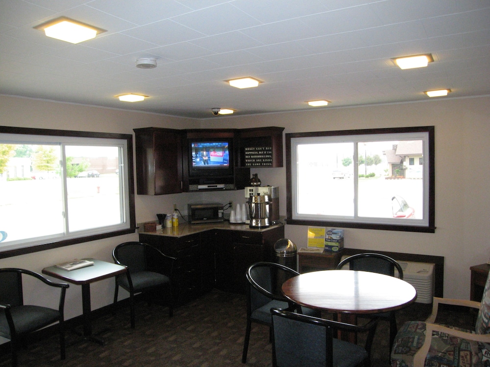 Travelers Lodge Motel Marshall 36/60