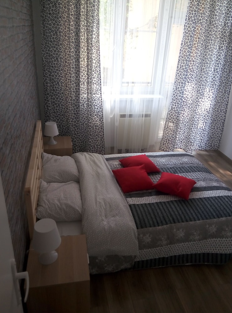 Lorf Hostel&Apartments 38/51