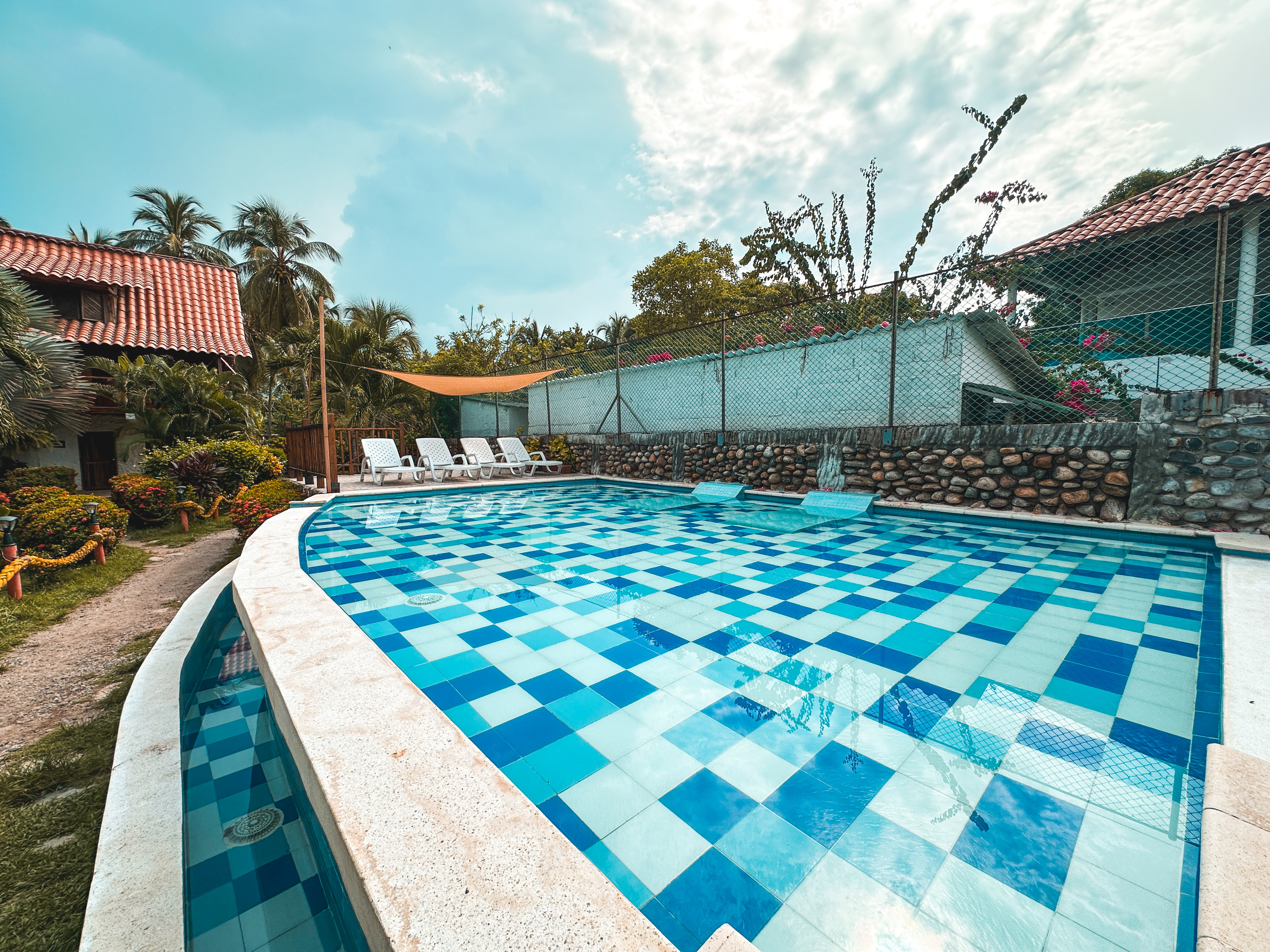 Praba Hostel 14/28