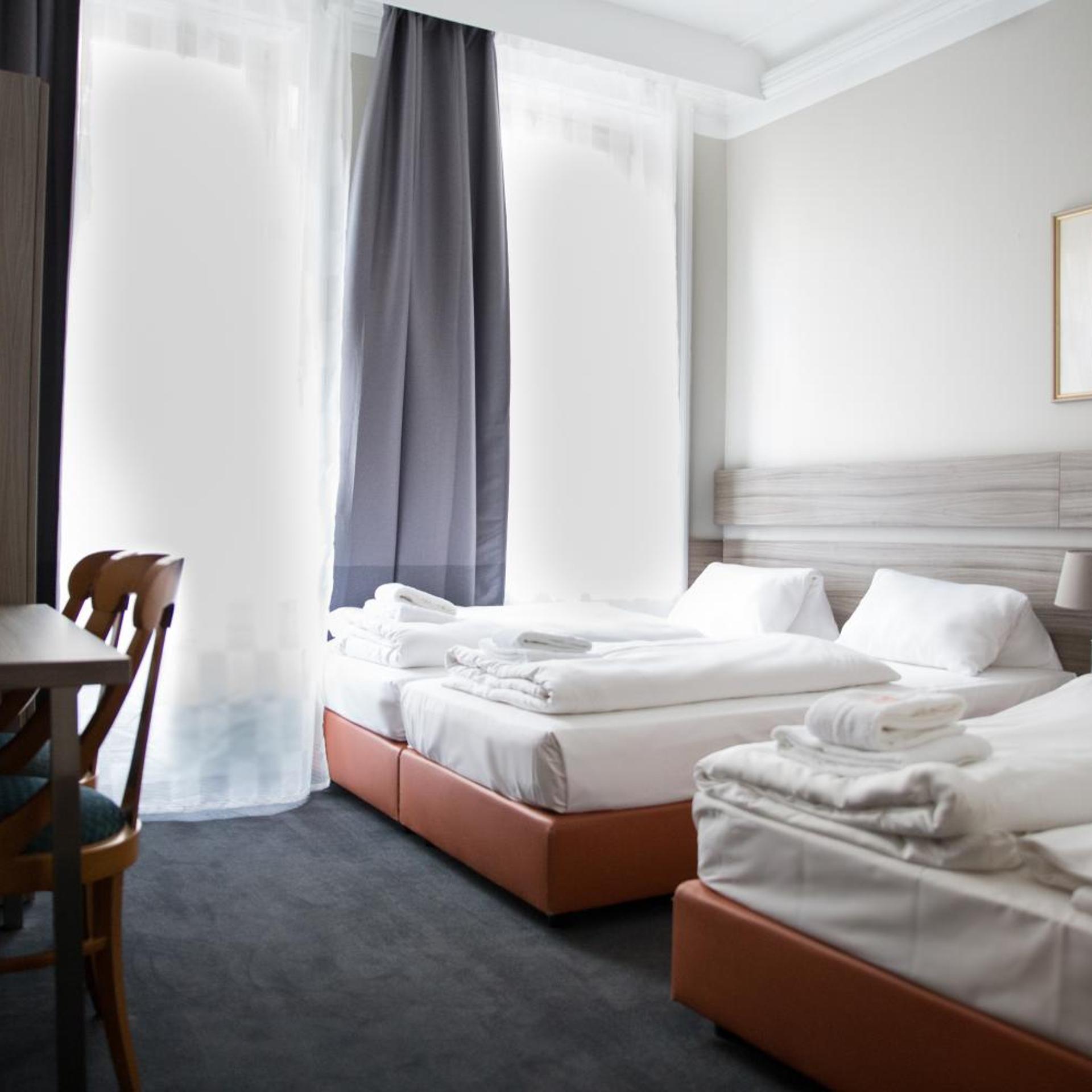 City Hotel - HEEFA OHG 3/21