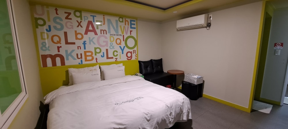 Show Motel Yangsan 8/50