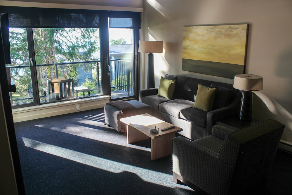 Black Rock Ocean Front Resort 41/69
