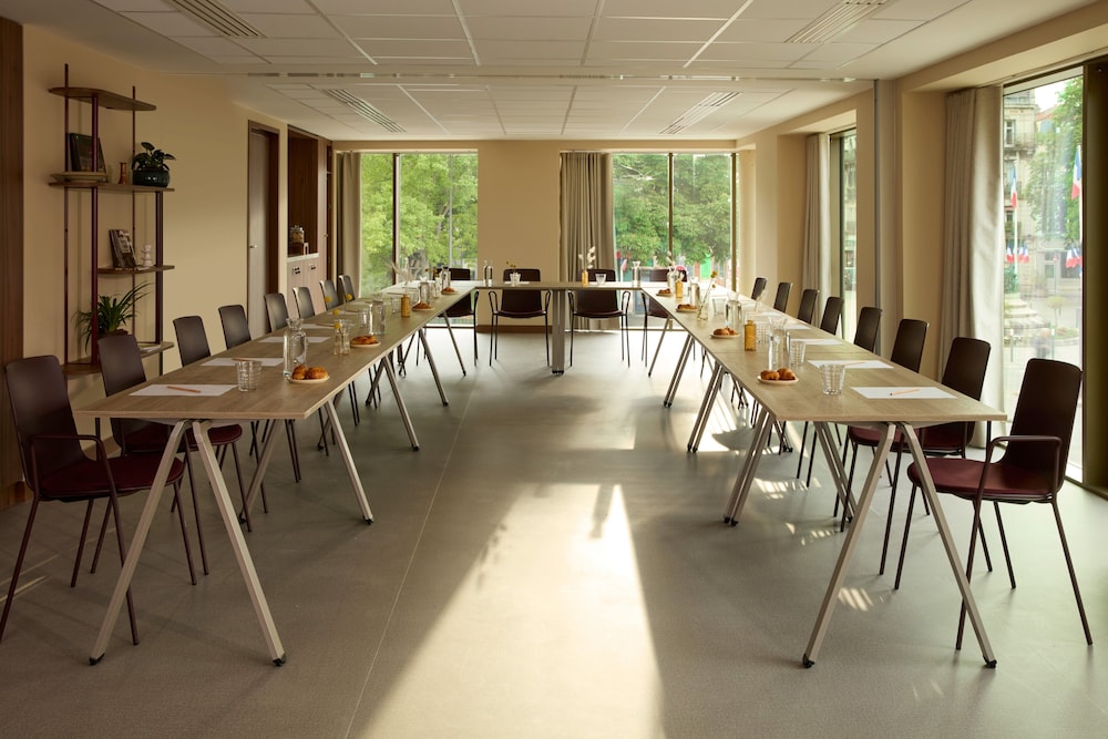 OKKO Hotels Troyes Centre 44/64