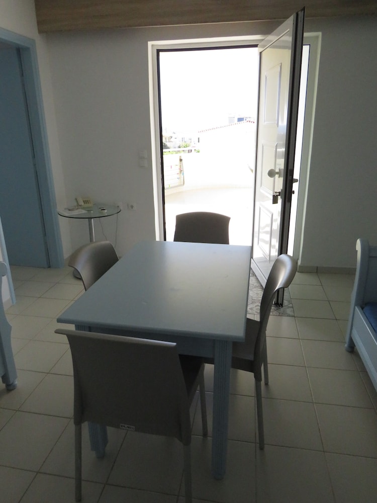 Blue Beach Villas Apartments 39/61