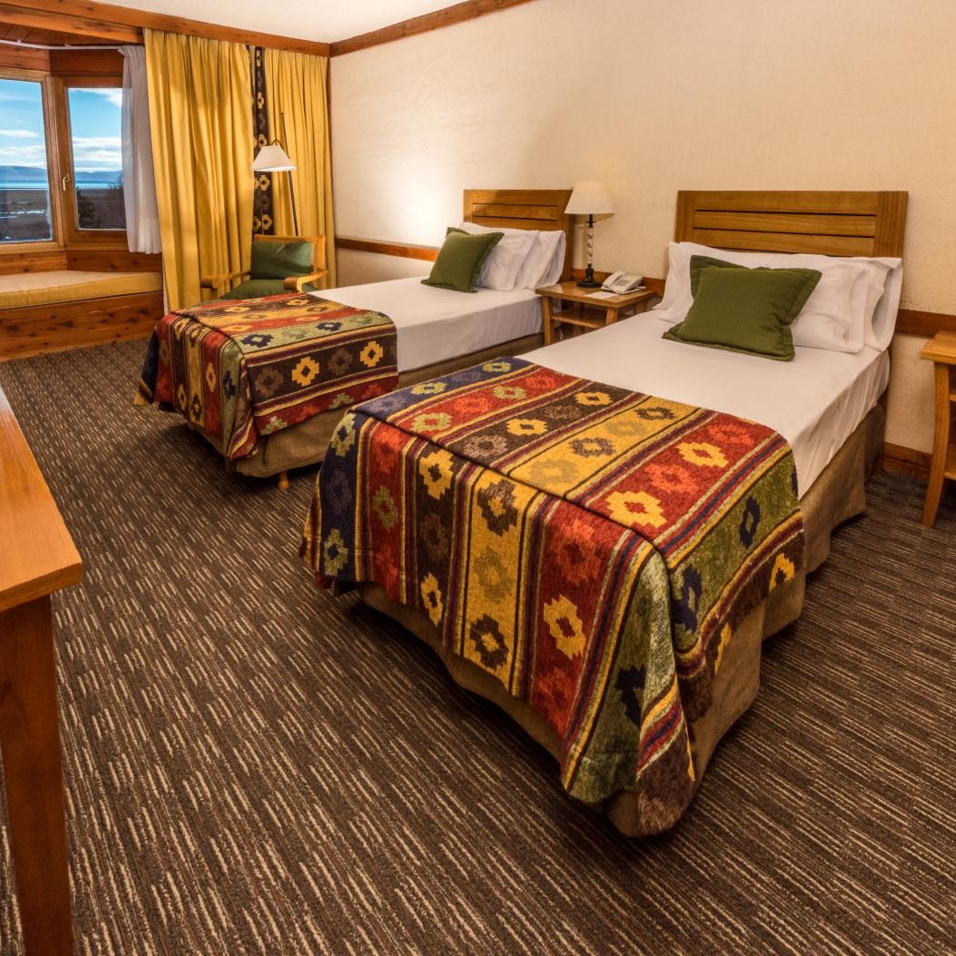 غرفة سوبيريور بسرير مزدوج بإطلالة على البحيرة، Mirador del Lago Hotel 3/6