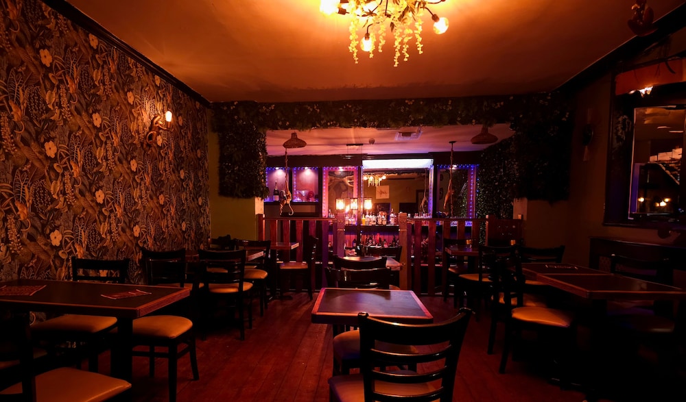 OYO Crown Hotel Stone 36/50