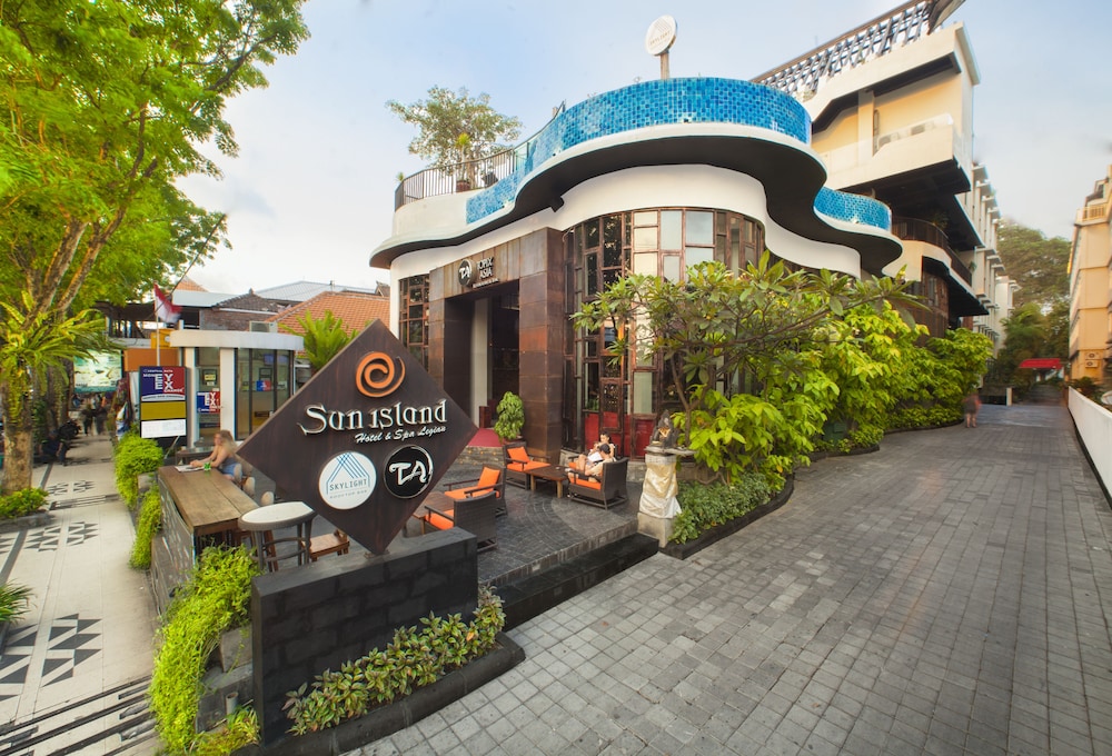 Sun Island Hotel & Spa Legian 32/39
