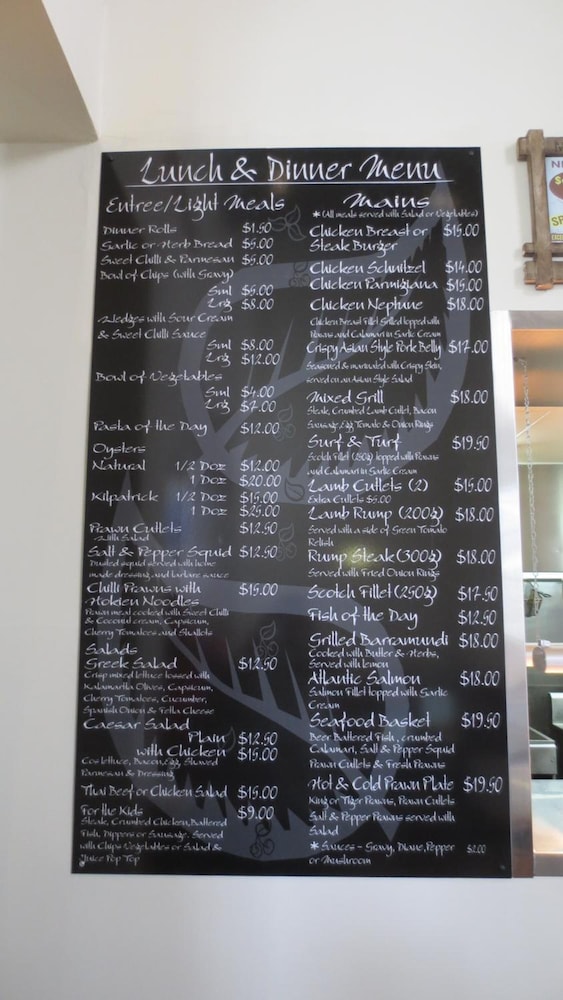 Amaroo Hotel 18/41