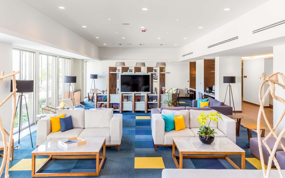 Hampton Inn and Suites by Hilton Los Cabos 42/55