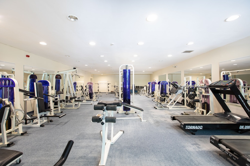 Sovereign Beach Hotel 30/50