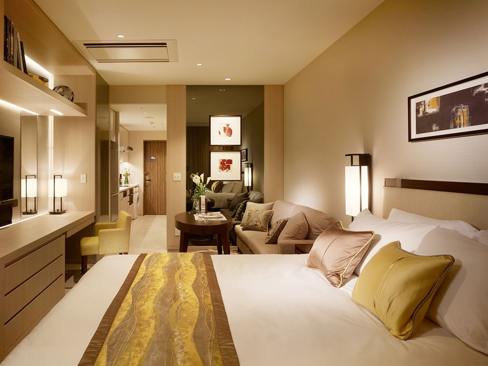 Superior, Studio, King Bed