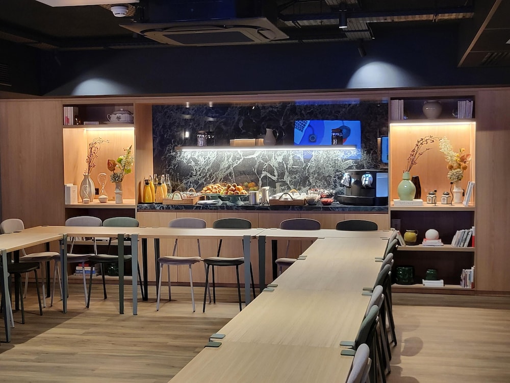 Hotel Campanile Paris Bercy Village 25/31