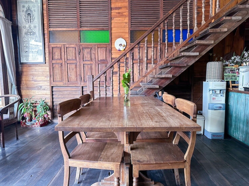 Rustic River Boutique 43/72