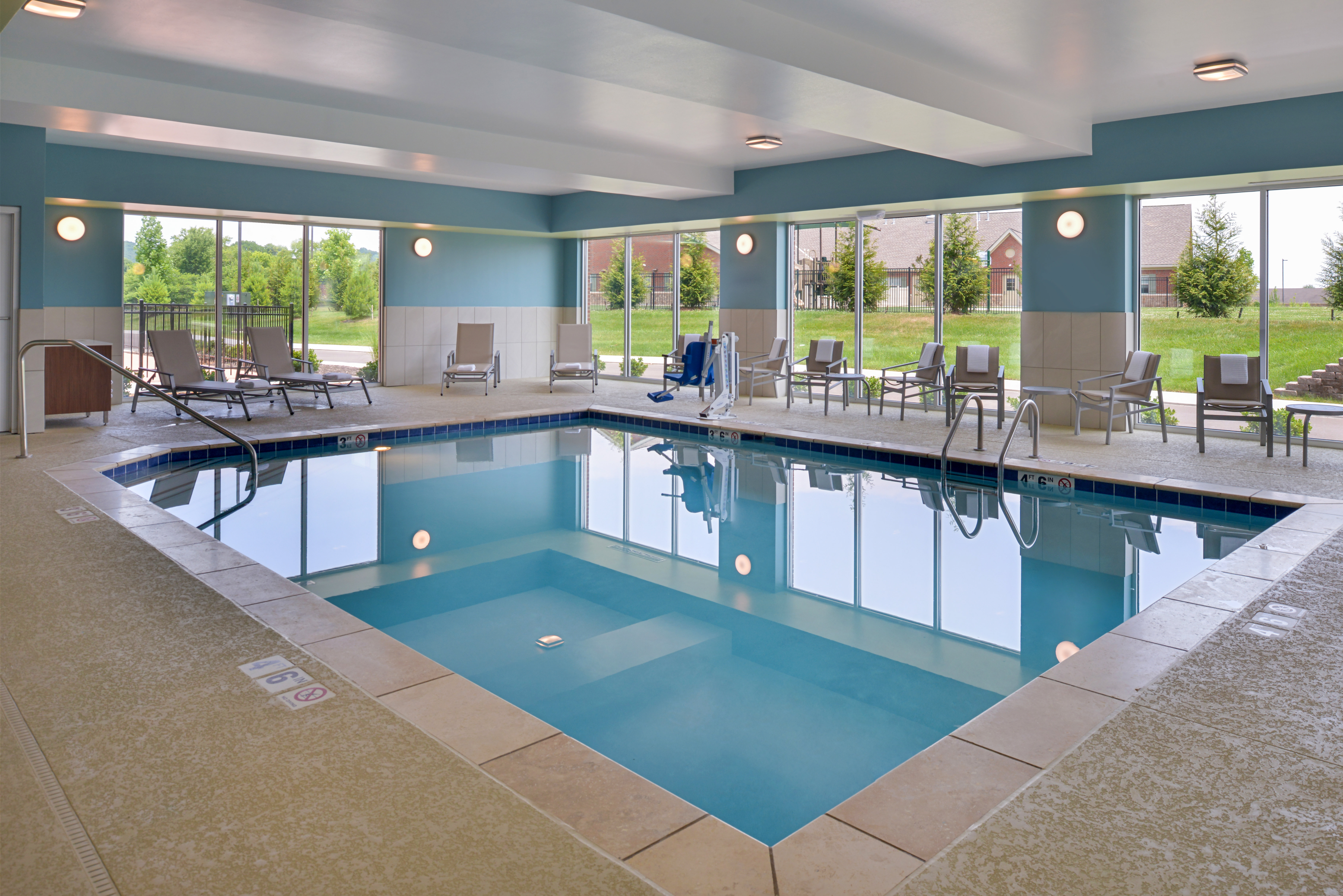 Holiday Inn Express Spring Hill 17/50