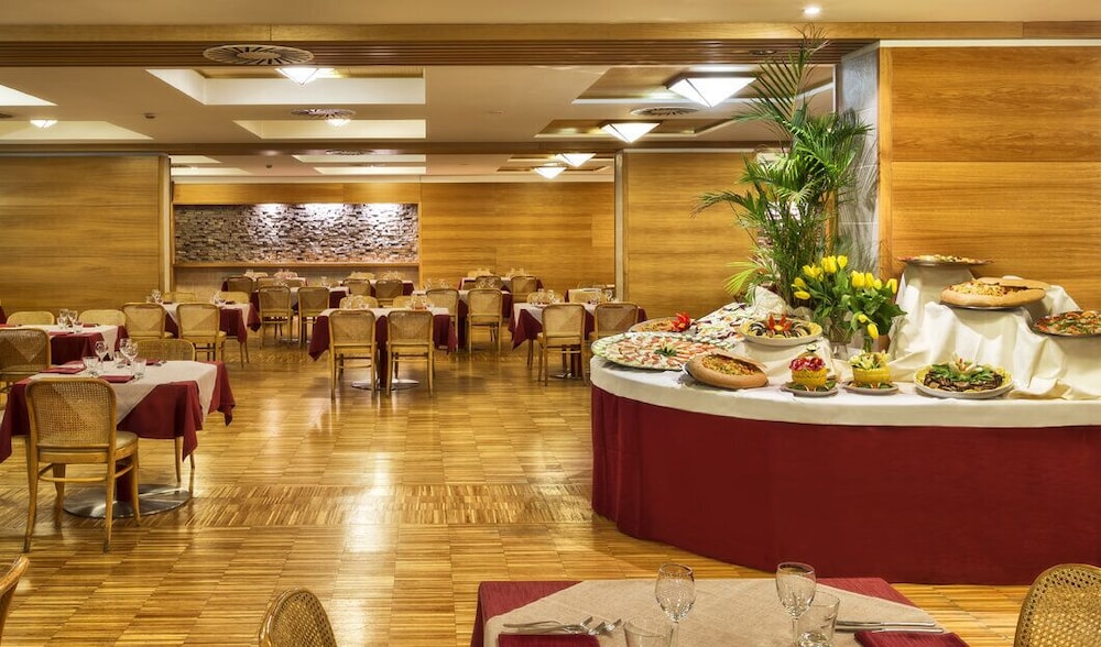 Hotel Ski Club Regina E Fassa 36/48